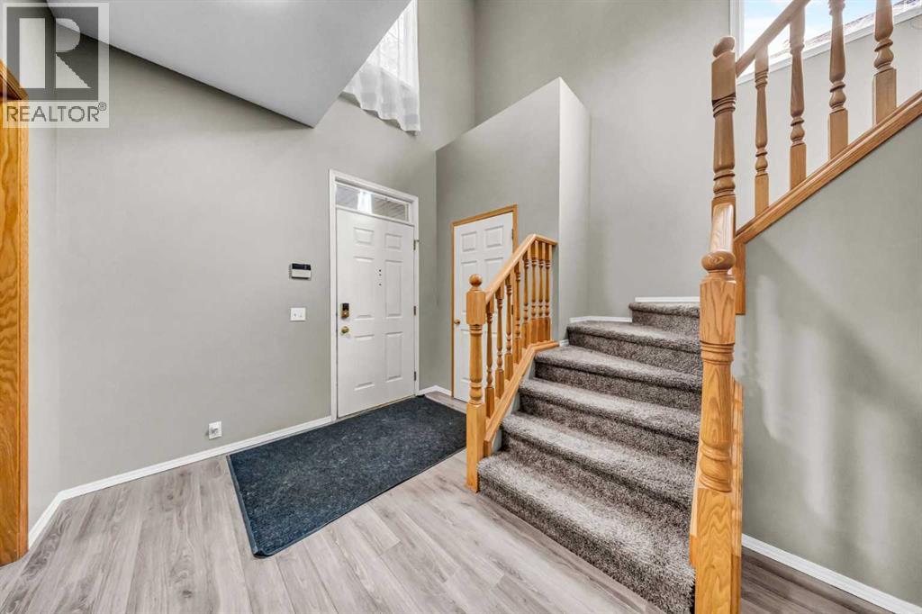 1150 Prestwick Circle SE, Calgary - photo 5 of 8